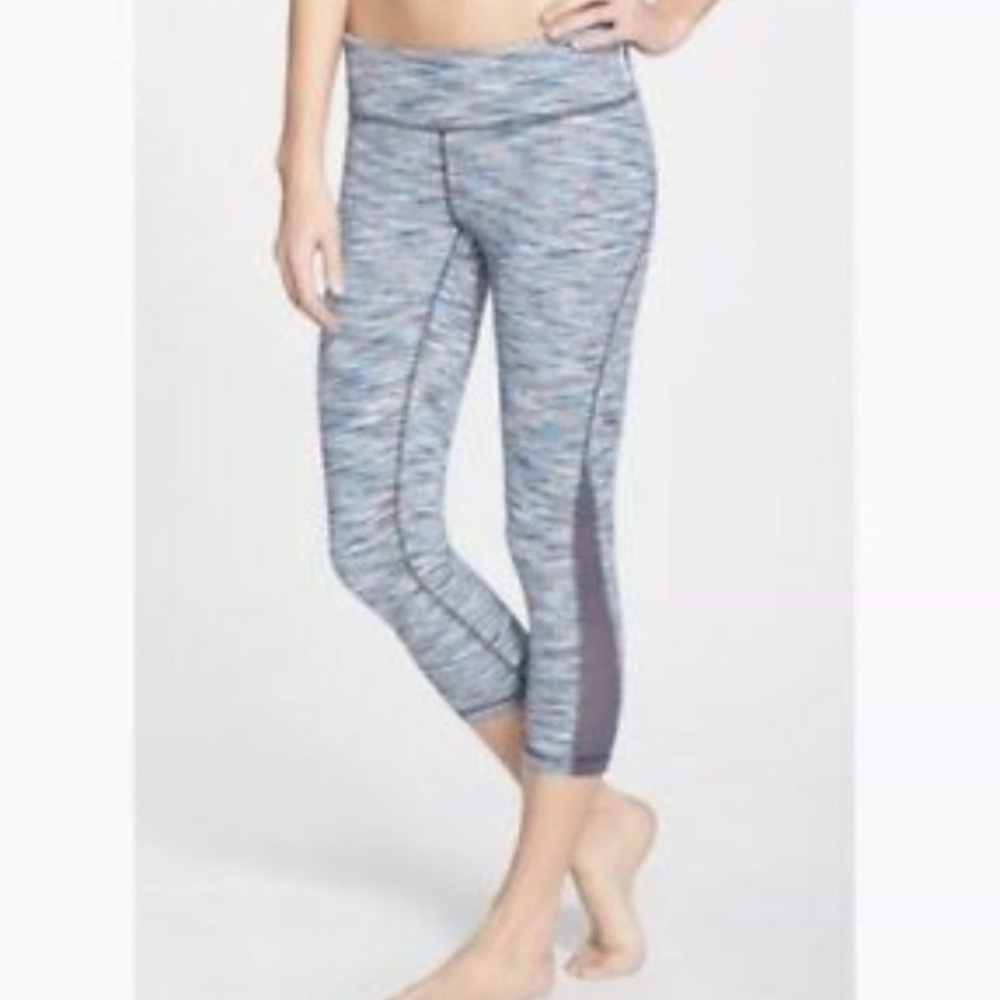 BOGO 🔴 ZELLA Live In Streamline Capri Leggings S